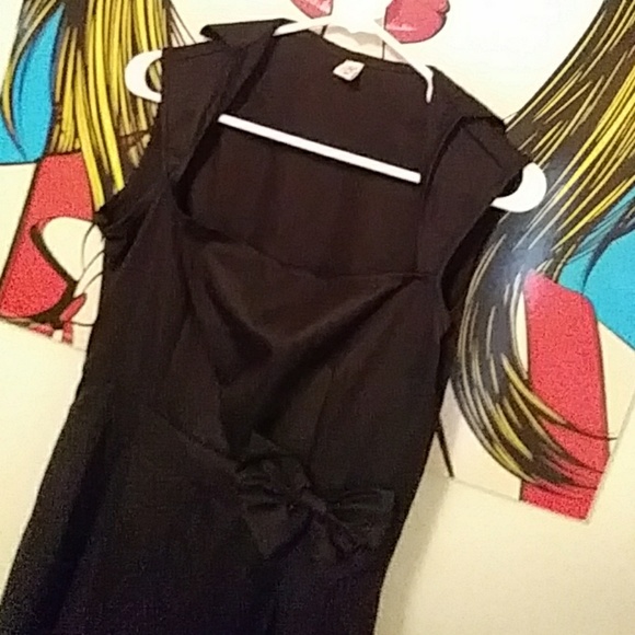 Dress - Picture 2 of 2